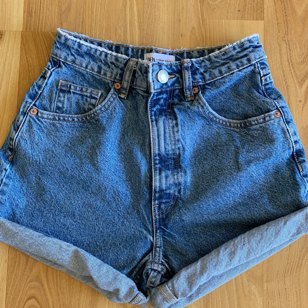 Zara’s Mom shorts